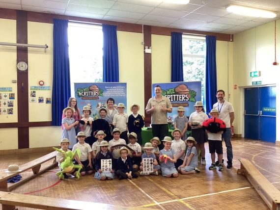 Yr 4 Wee Critters Visit. Topic Minibeasts : It’s a Bugs’ Life.” 