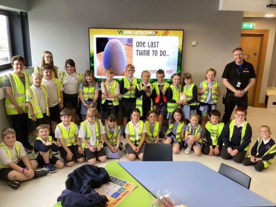 Yr 4 KS1 Workshop at W5, Odysset, Belfast : Dino Dtectives; Cracking the Case of the Stolen Egg